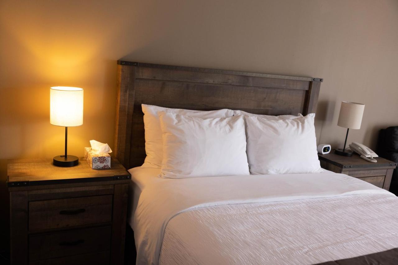 Motel 7 Inn & Suites Beresford Екстериор снимка