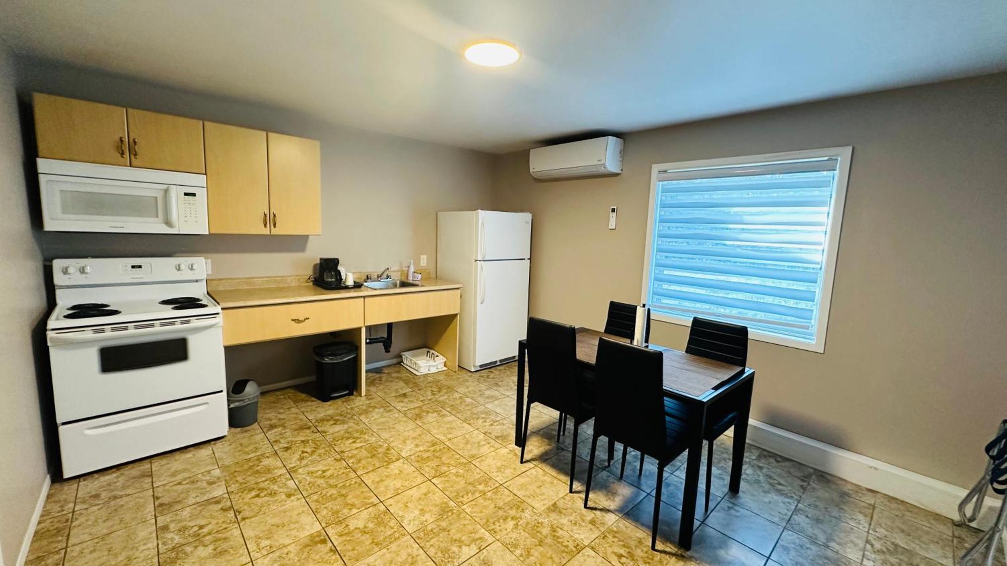 Motel 7 Inn & Suites Beresford Екстериор снимка
