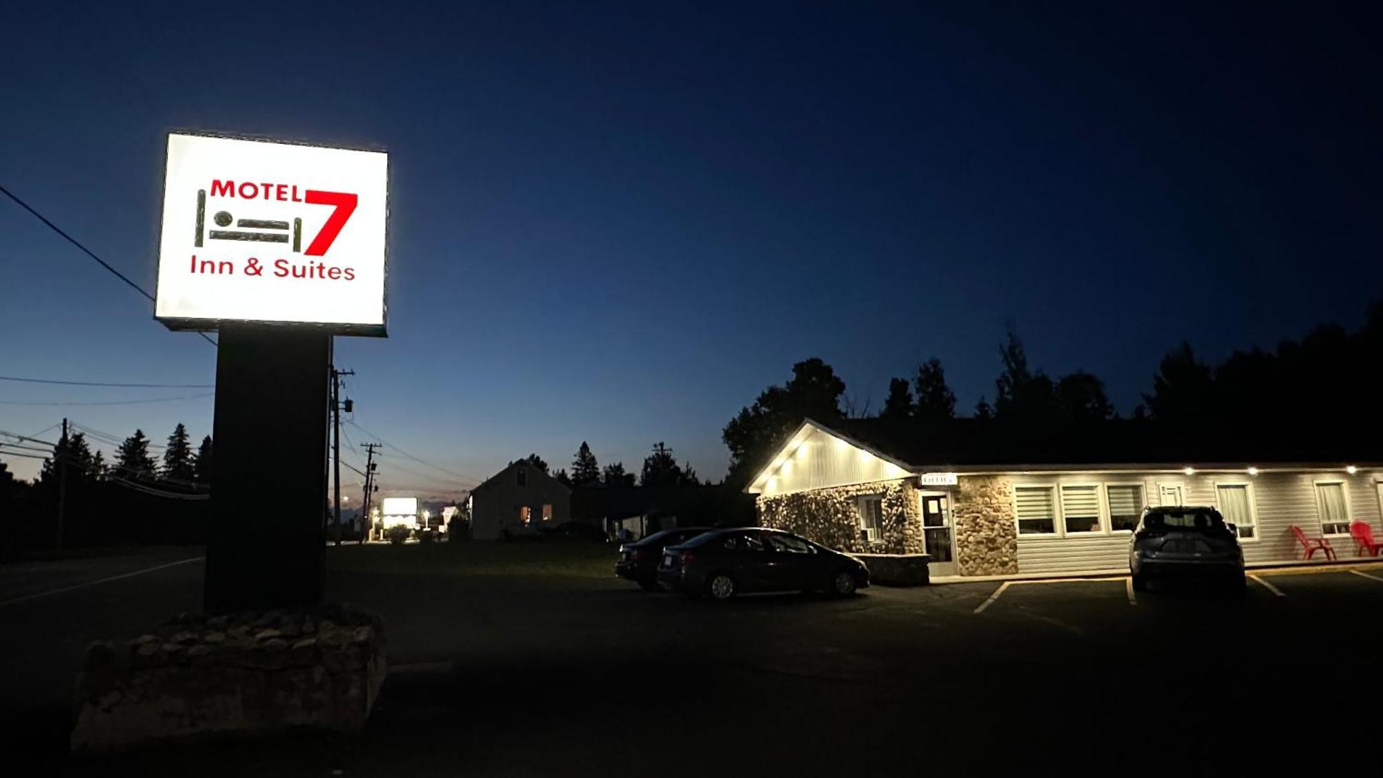 Motel 7 Inn & Suites Beresford Екстериор снимка