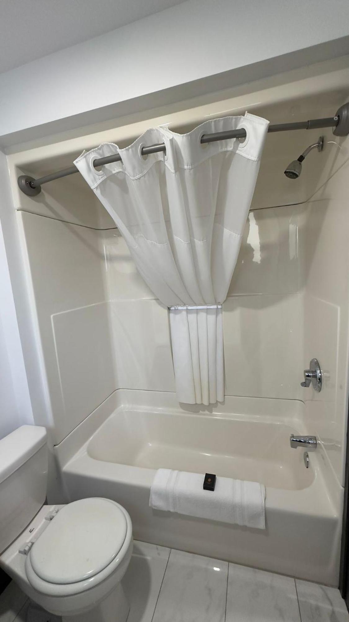 Motel 7 Inn & Suites Beresford Екстериор снимка